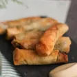 Crujiente de langostino, albahaca y mayonesa teriyaki