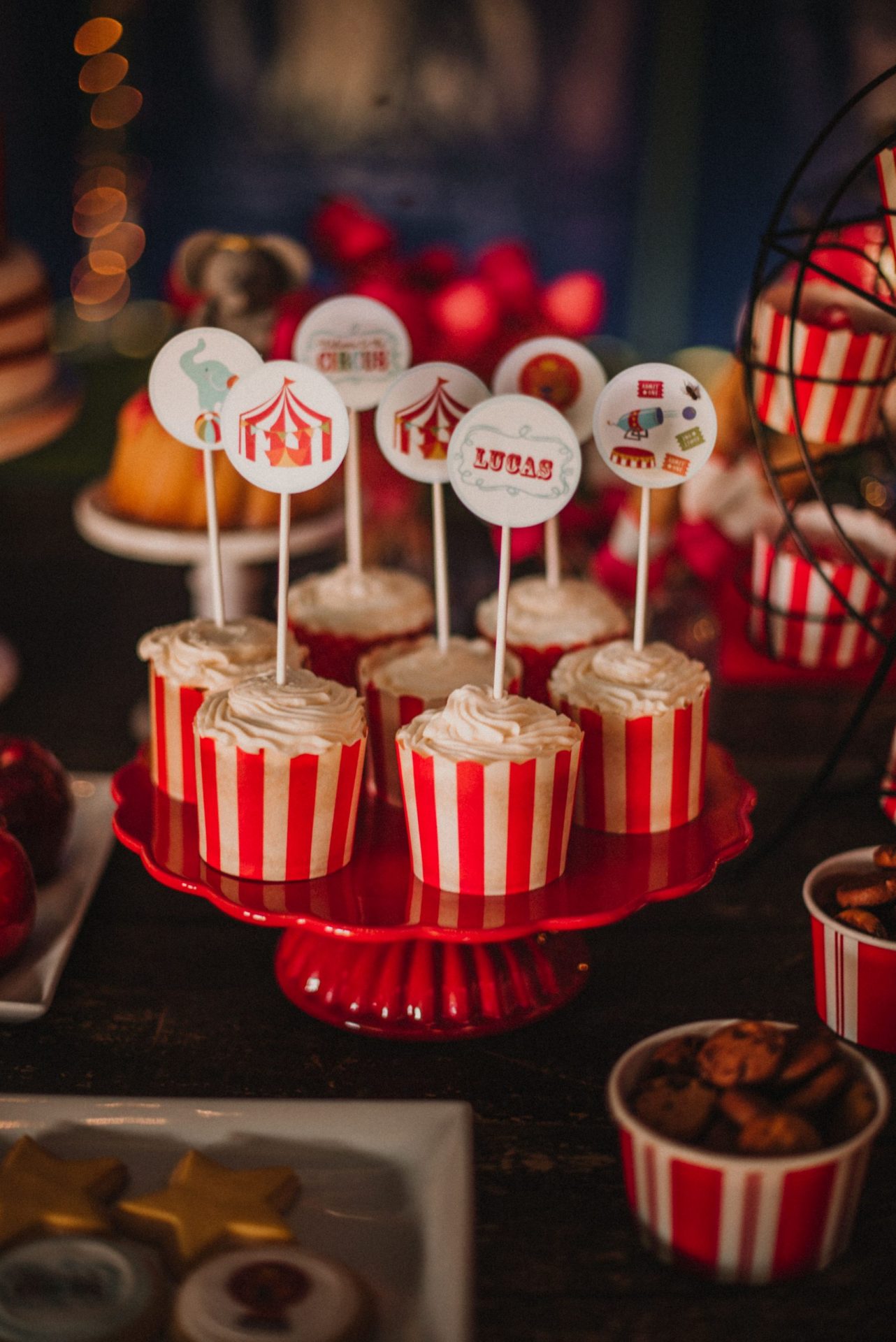 Ideas para Mesa de dulces de Primera Comunión o Bautizos – Catering para  bodas,empresas y eventos